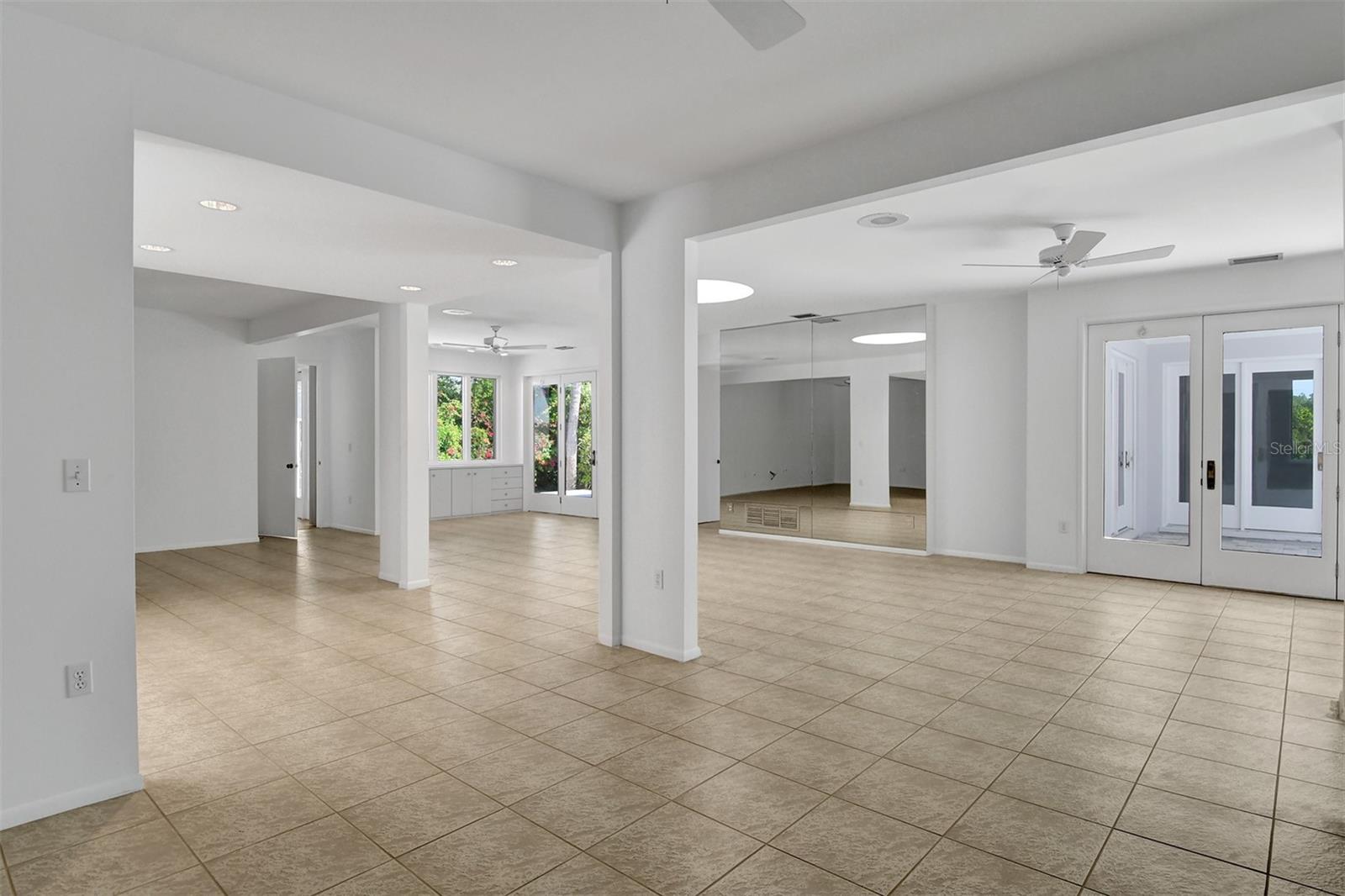 2800 CASEY KEY RD