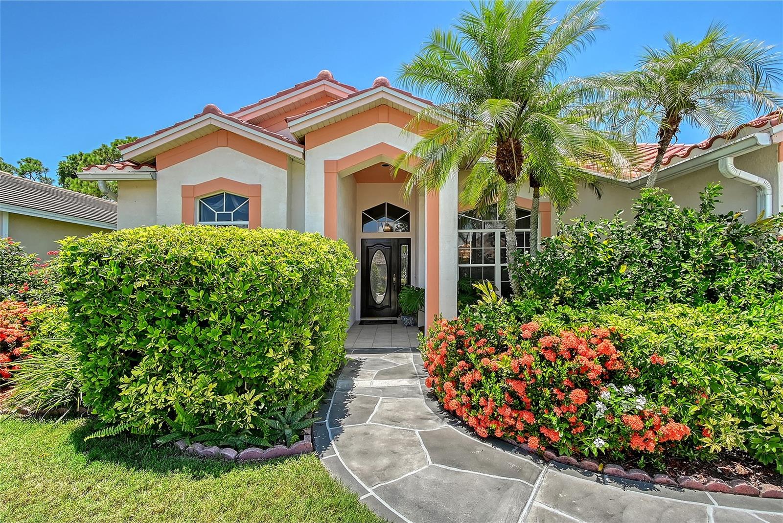 8924 HUNTINGTON POINTE DR