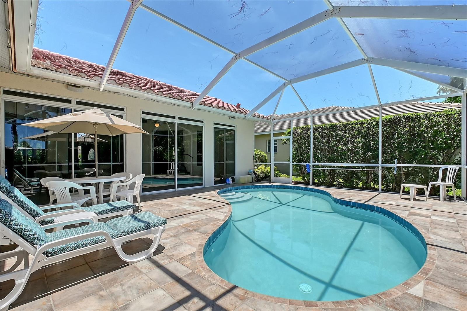 8924 HUNTINGTON POINTE DR