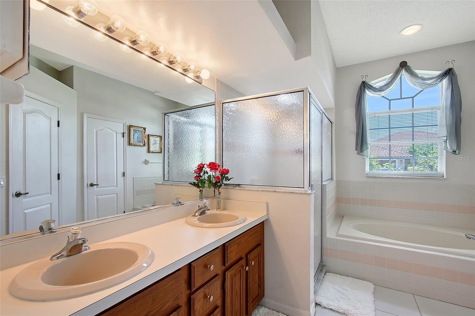 8924 HUNTINGTON POINTE DR