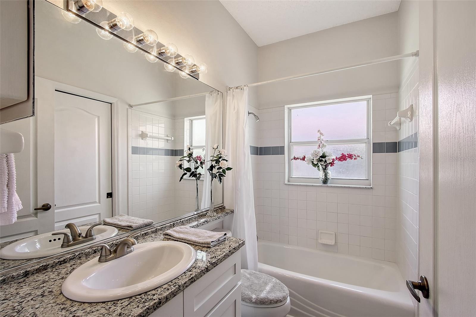 8924 HUNTINGTON POINTE DR