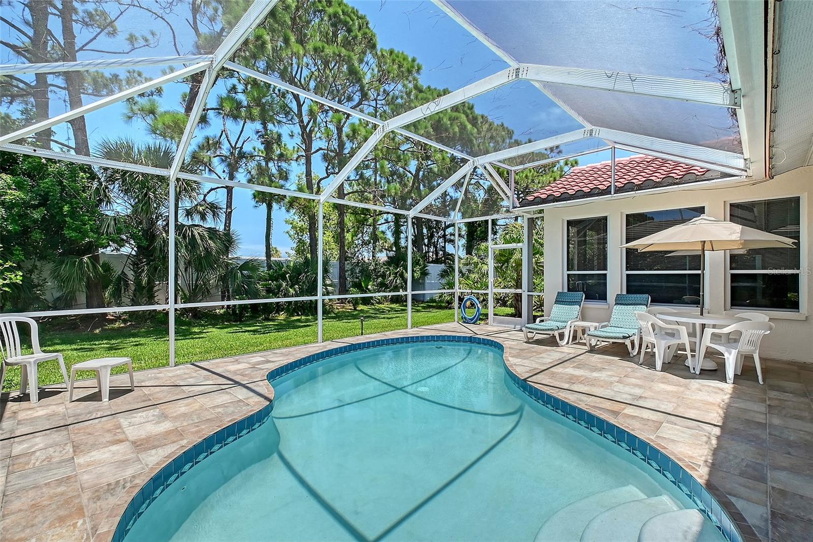 8924 HUNTINGTON POINTE DR