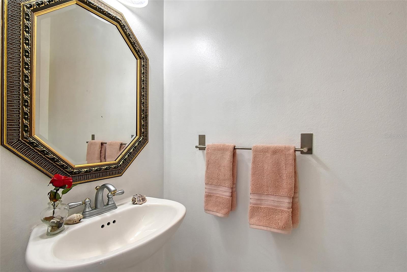 8924 HUNTINGTON POINTE DR