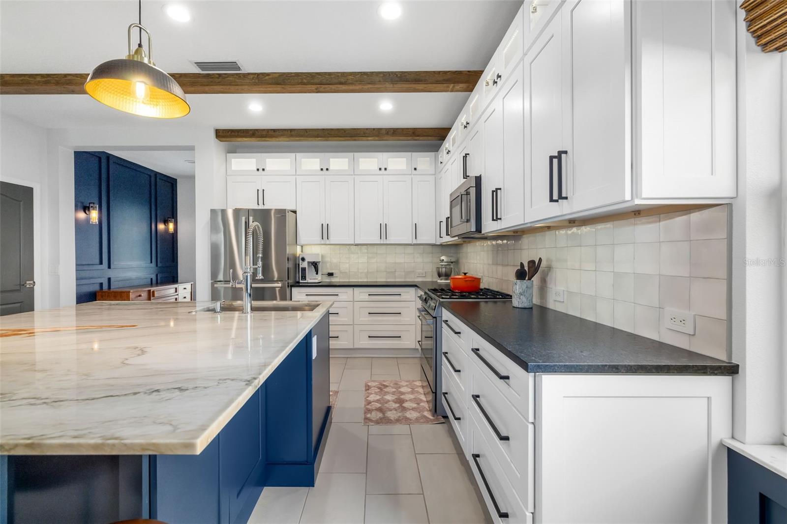 12153 FOREST PARK CIR