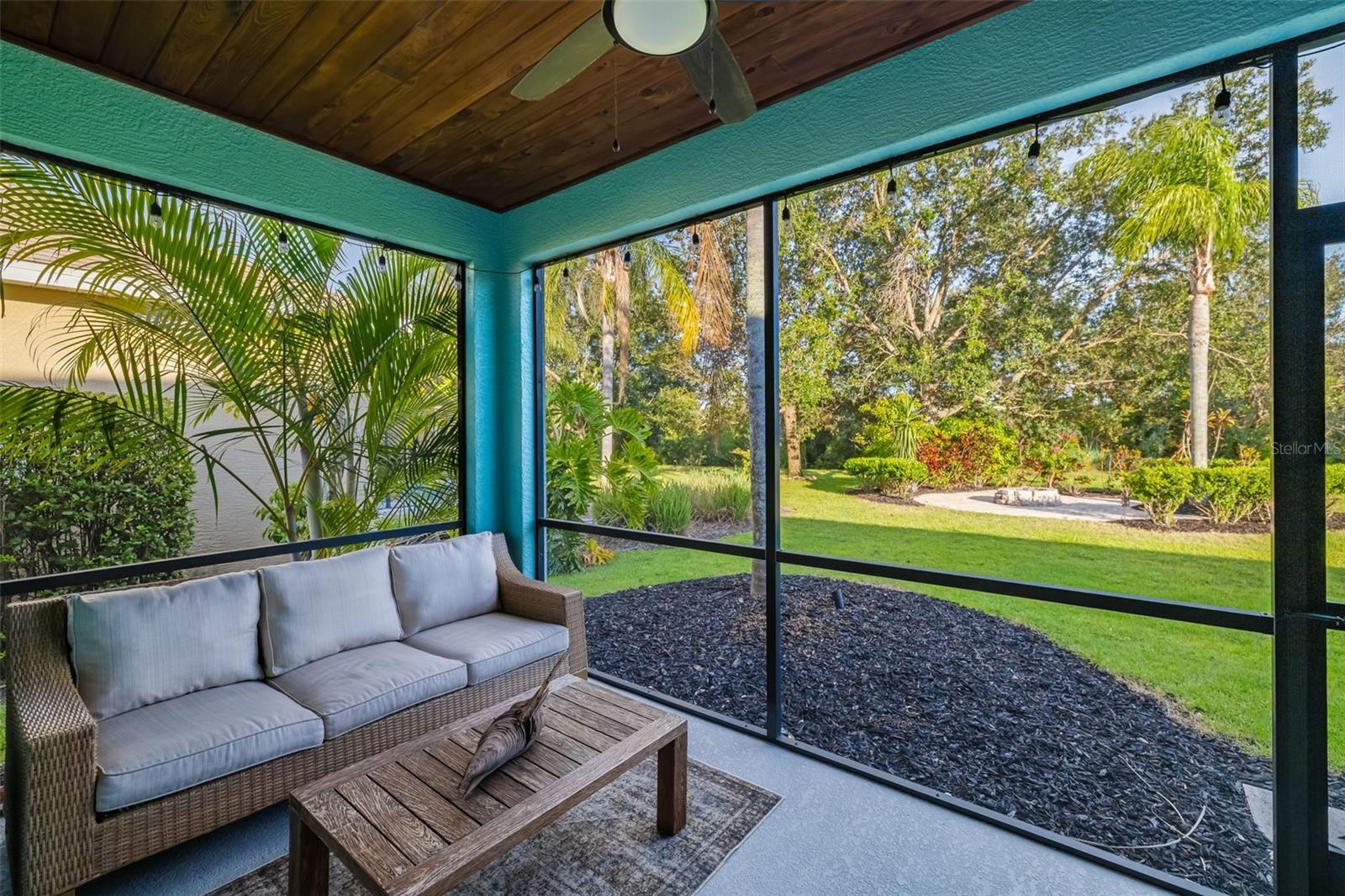 12153 FOREST PARK CIR