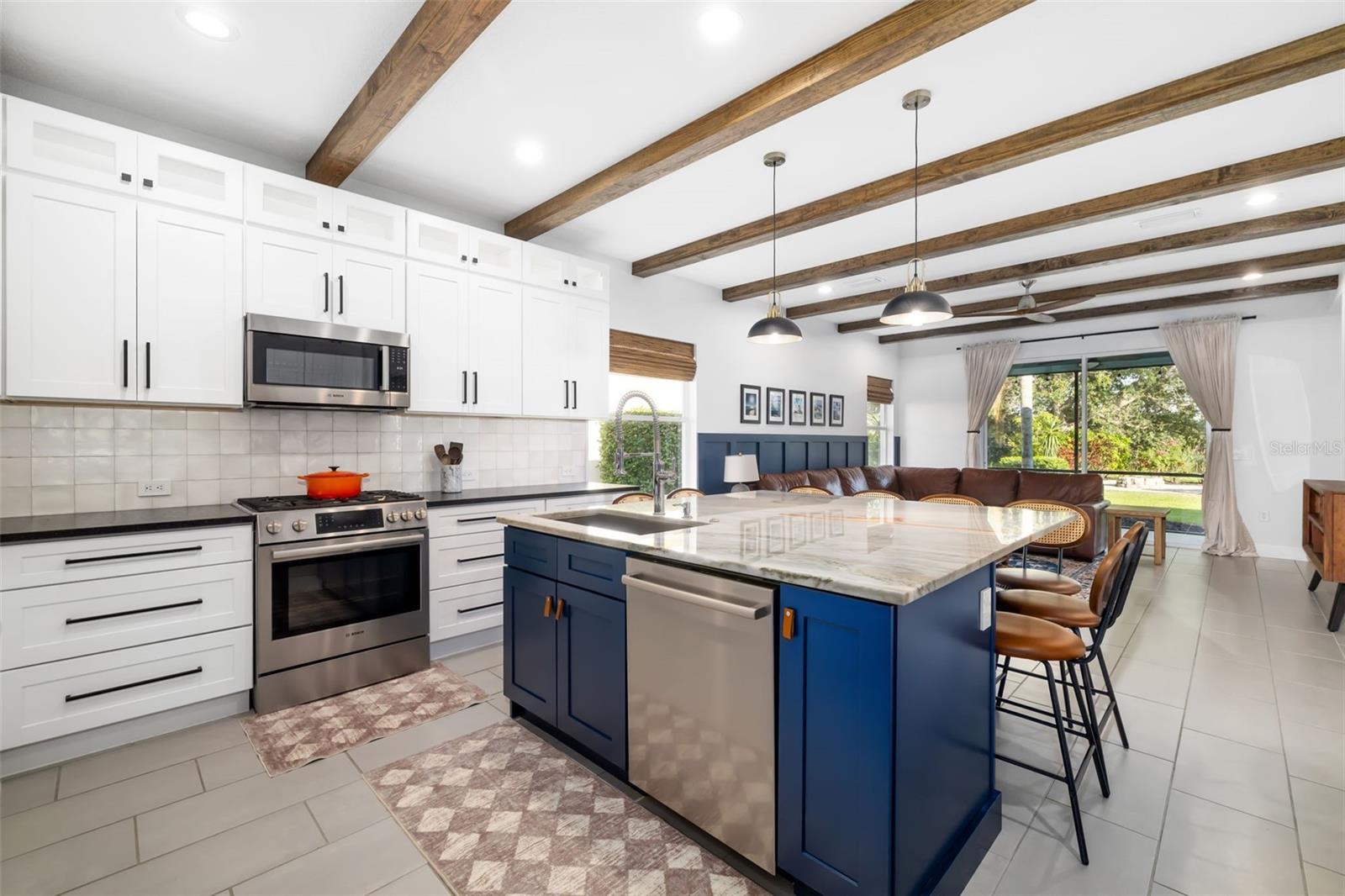 12153 FOREST PARK CIR