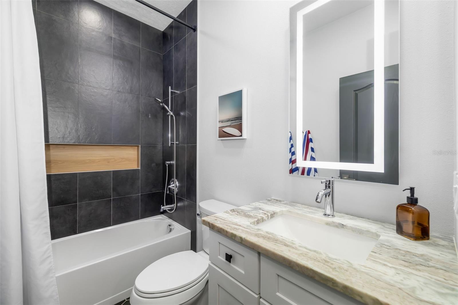 12153 FOREST PARK CIR