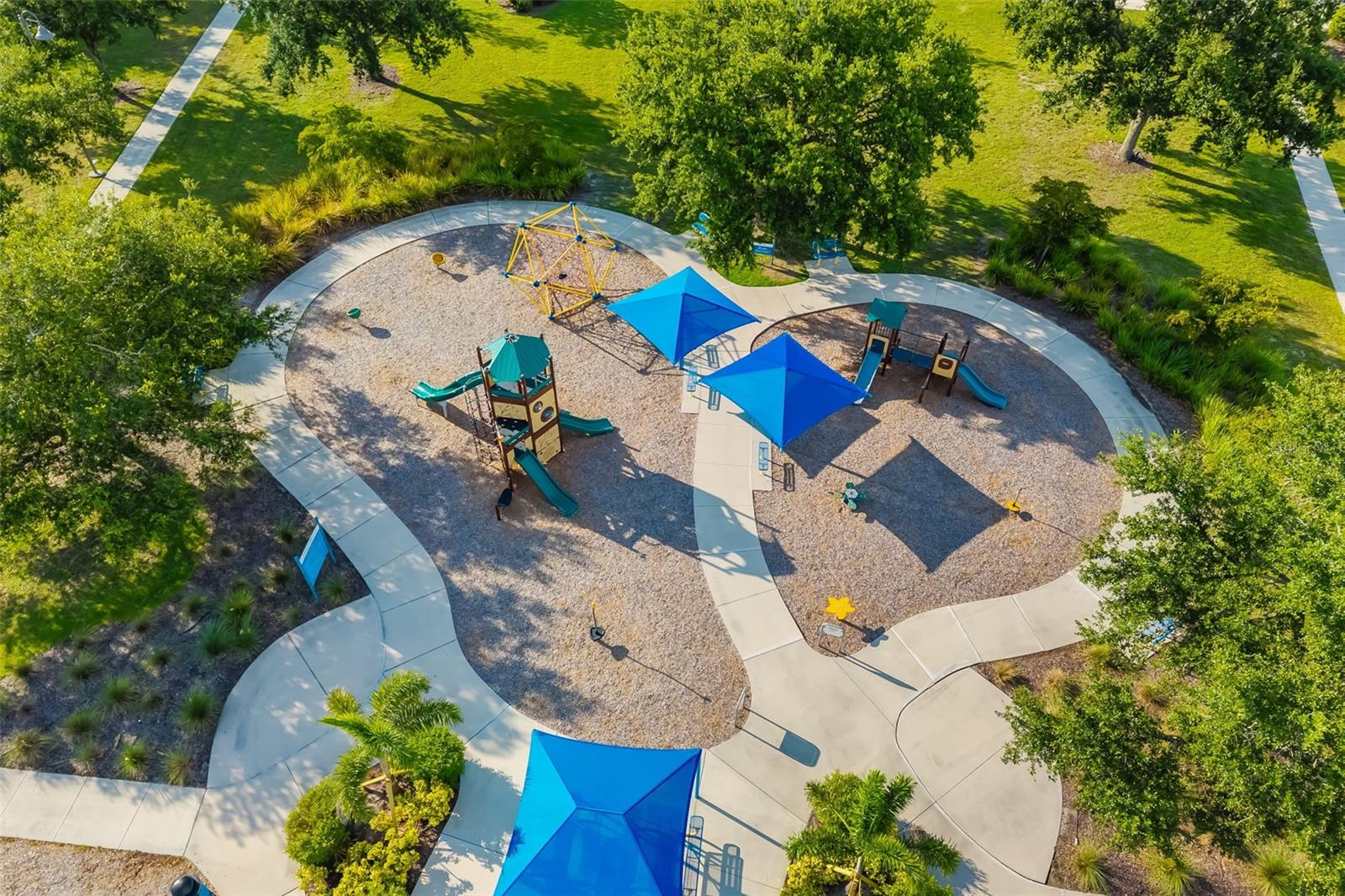 12153 FOREST PARK CIR