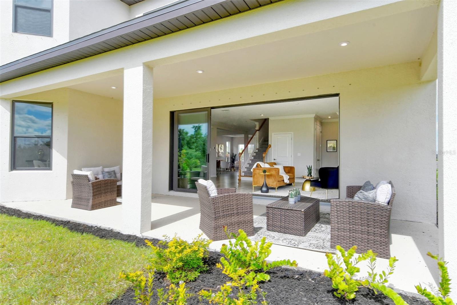 15324 SHADY PALMS LN