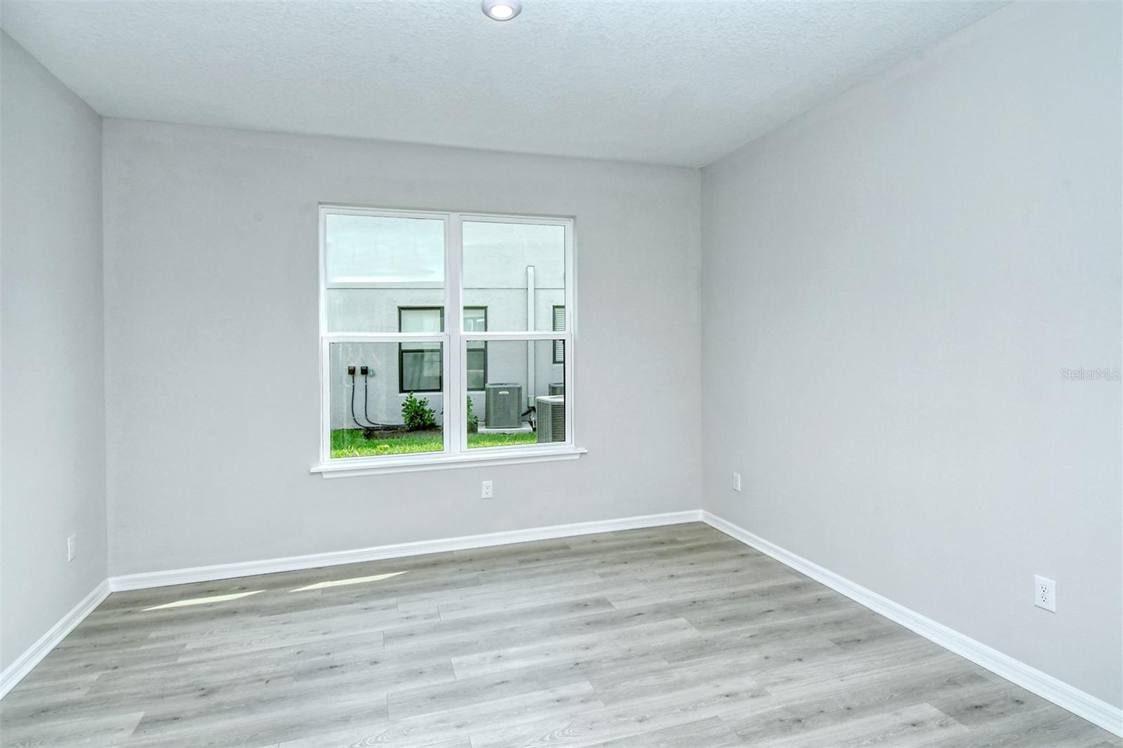 15324 SHADY PALMS LN