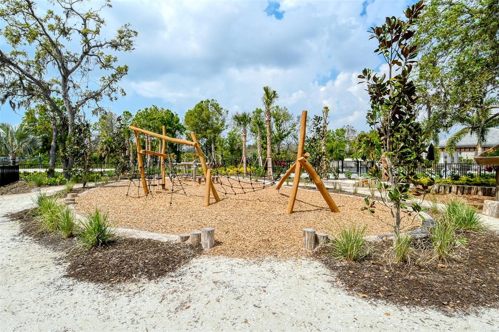 15324 SHADY PALMS LN