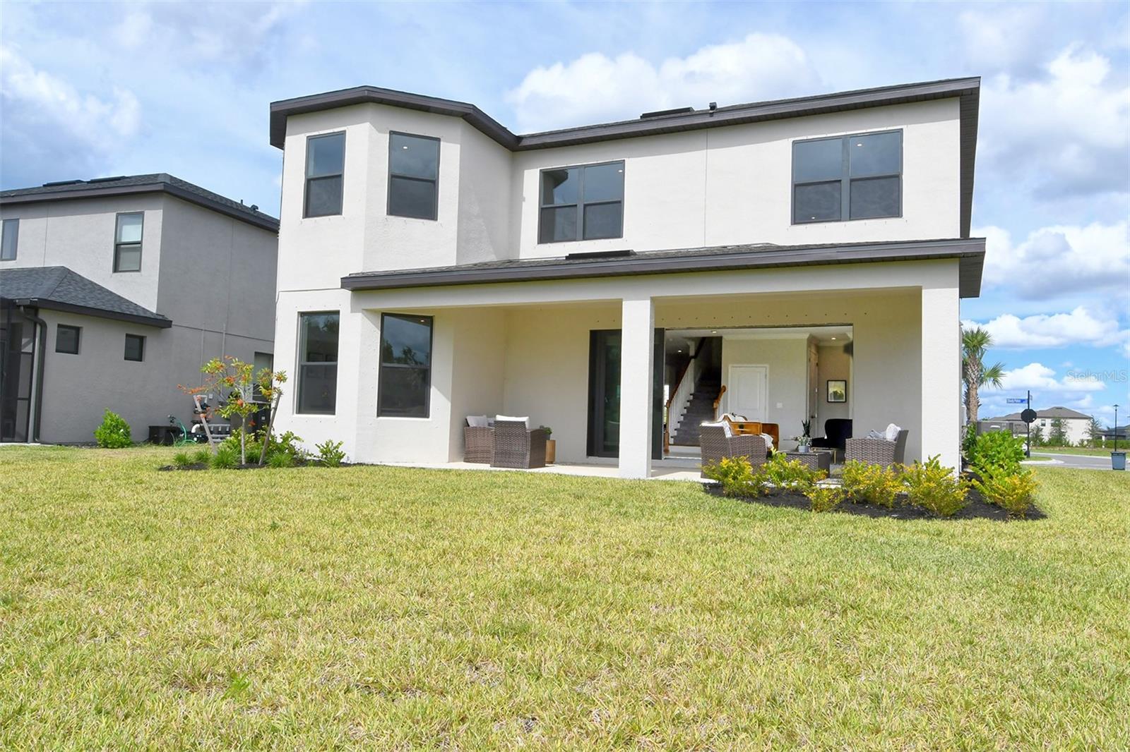 15324 SHADY PALMS LN