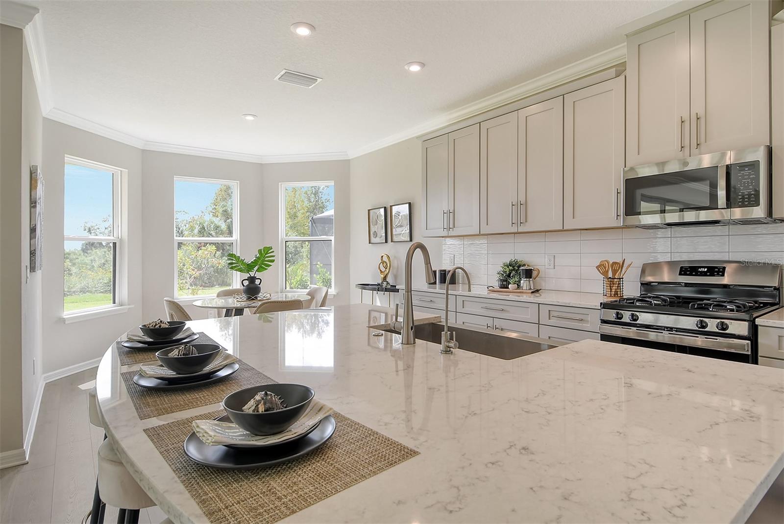 15324 SHADY PALMS LN