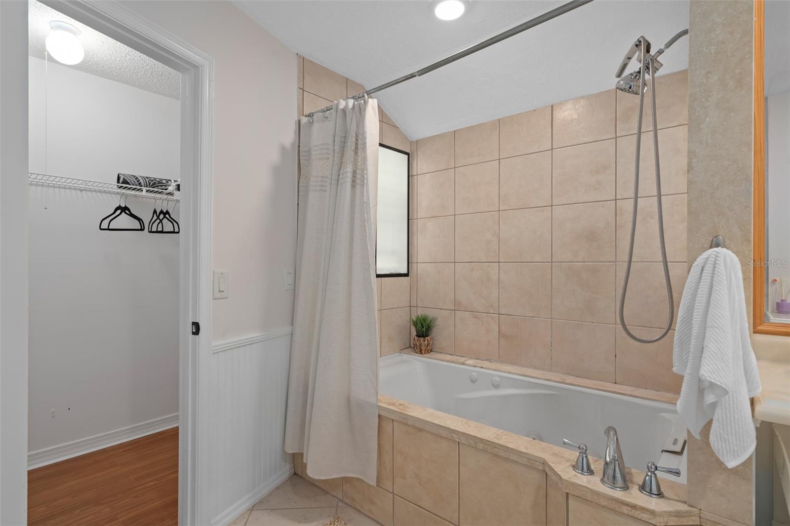 670 SANDY NECK LN #201