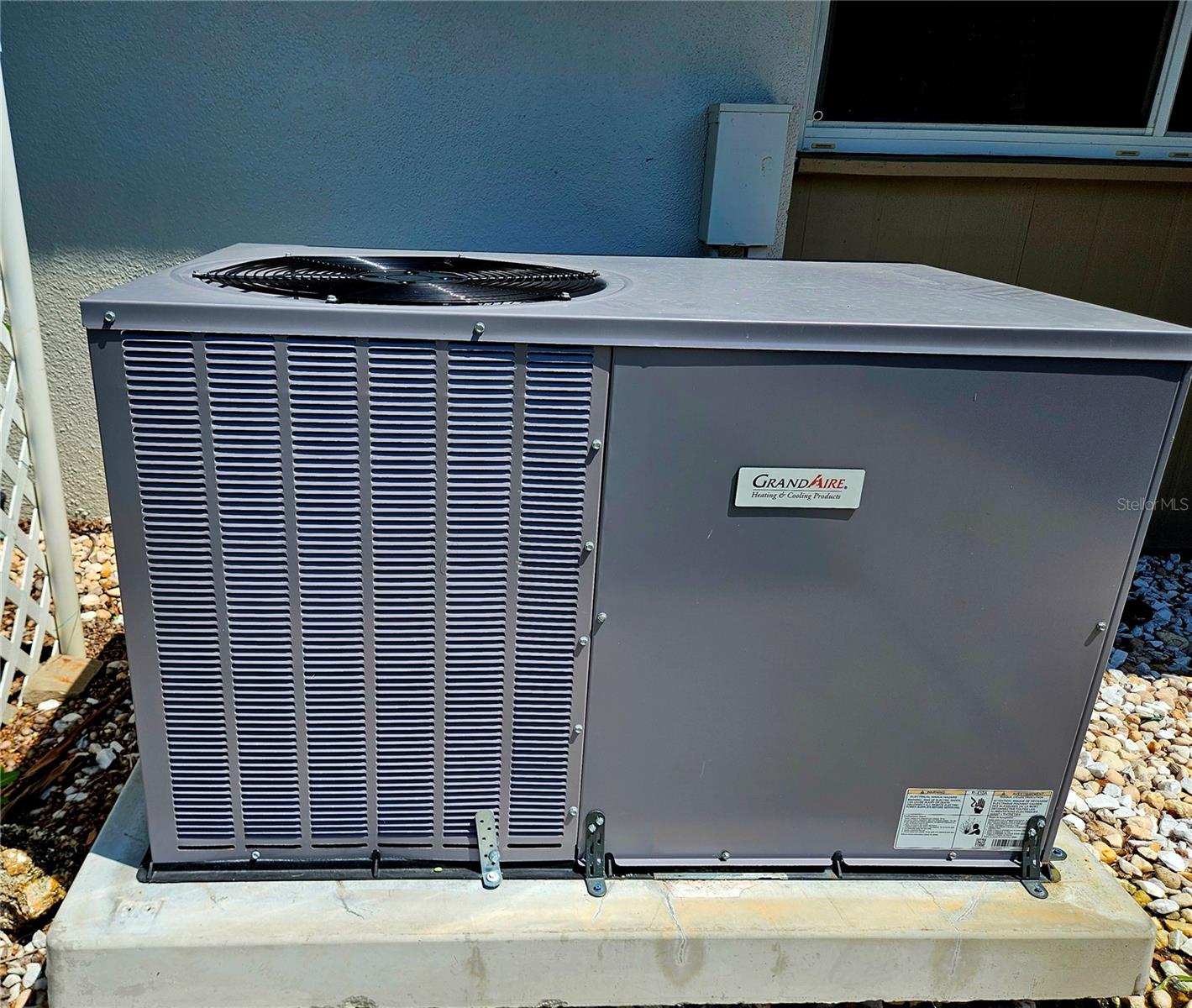 179 VISTA HERMOSA CIR #17B