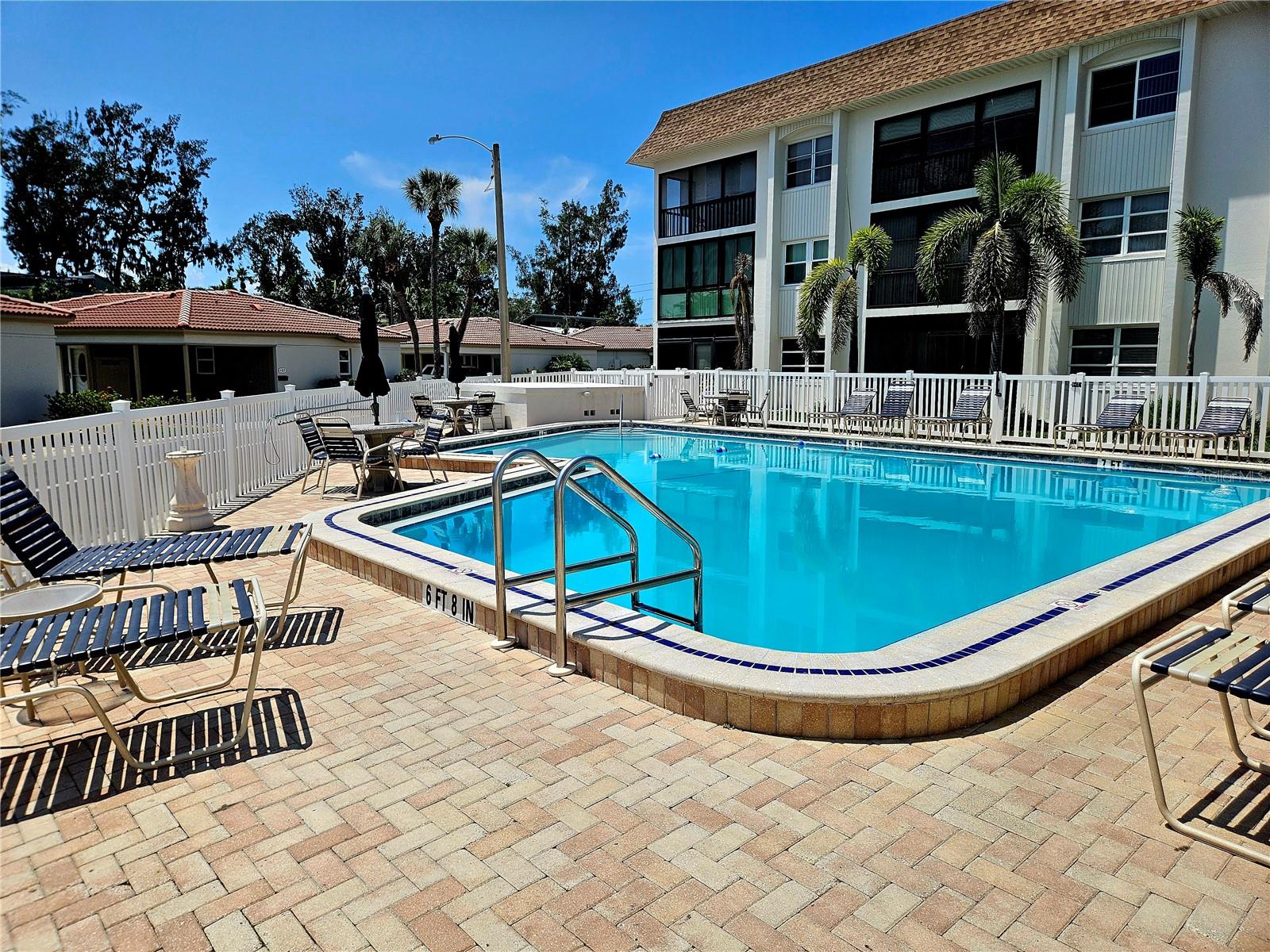 179 VISTA HERMOSA CIR #17B