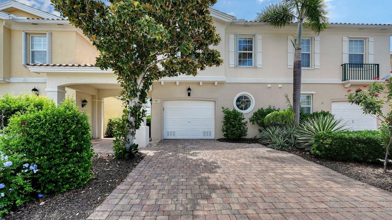 1531 BURGOS DR