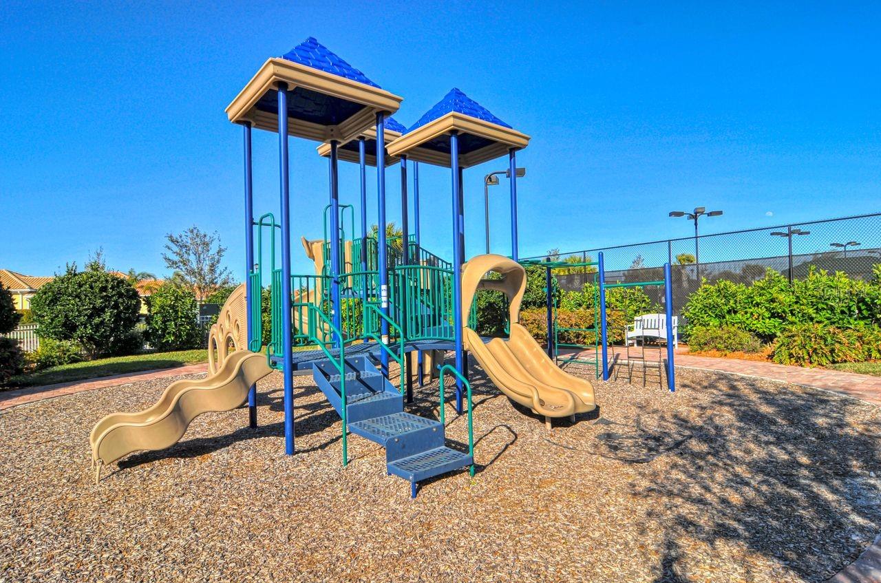 1531 BURGOS DR