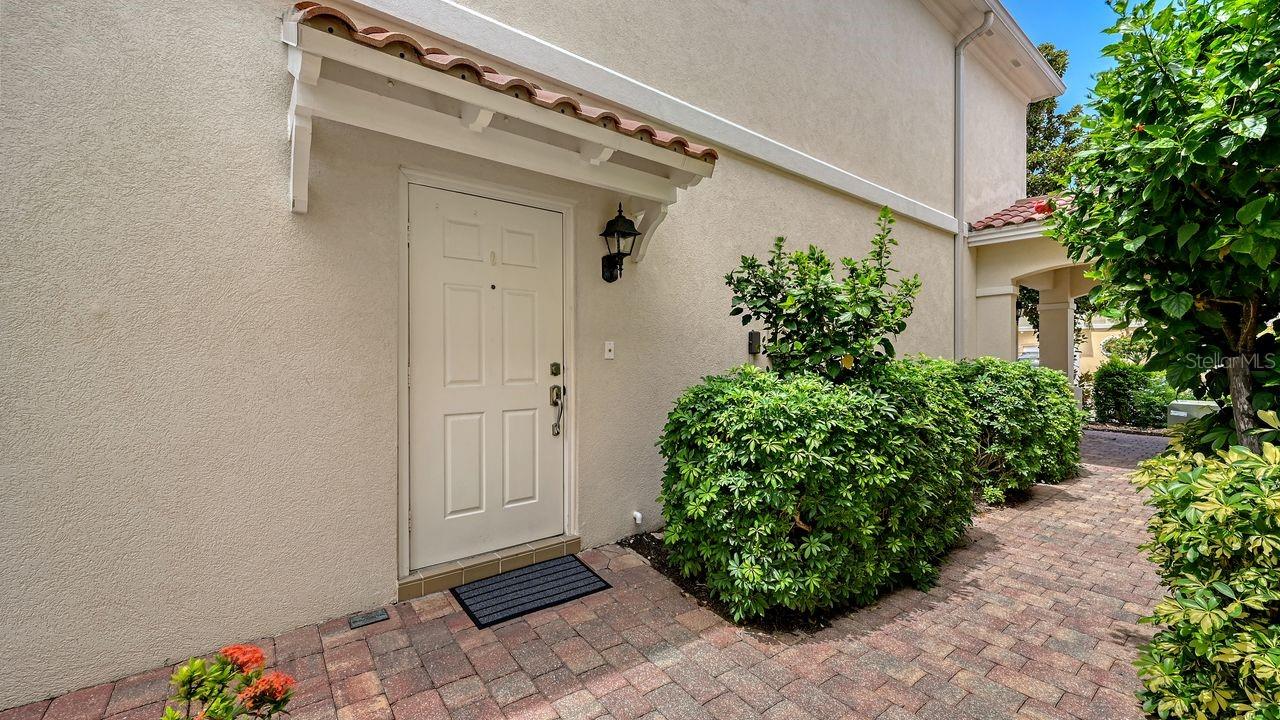 1531 BURGOS DR