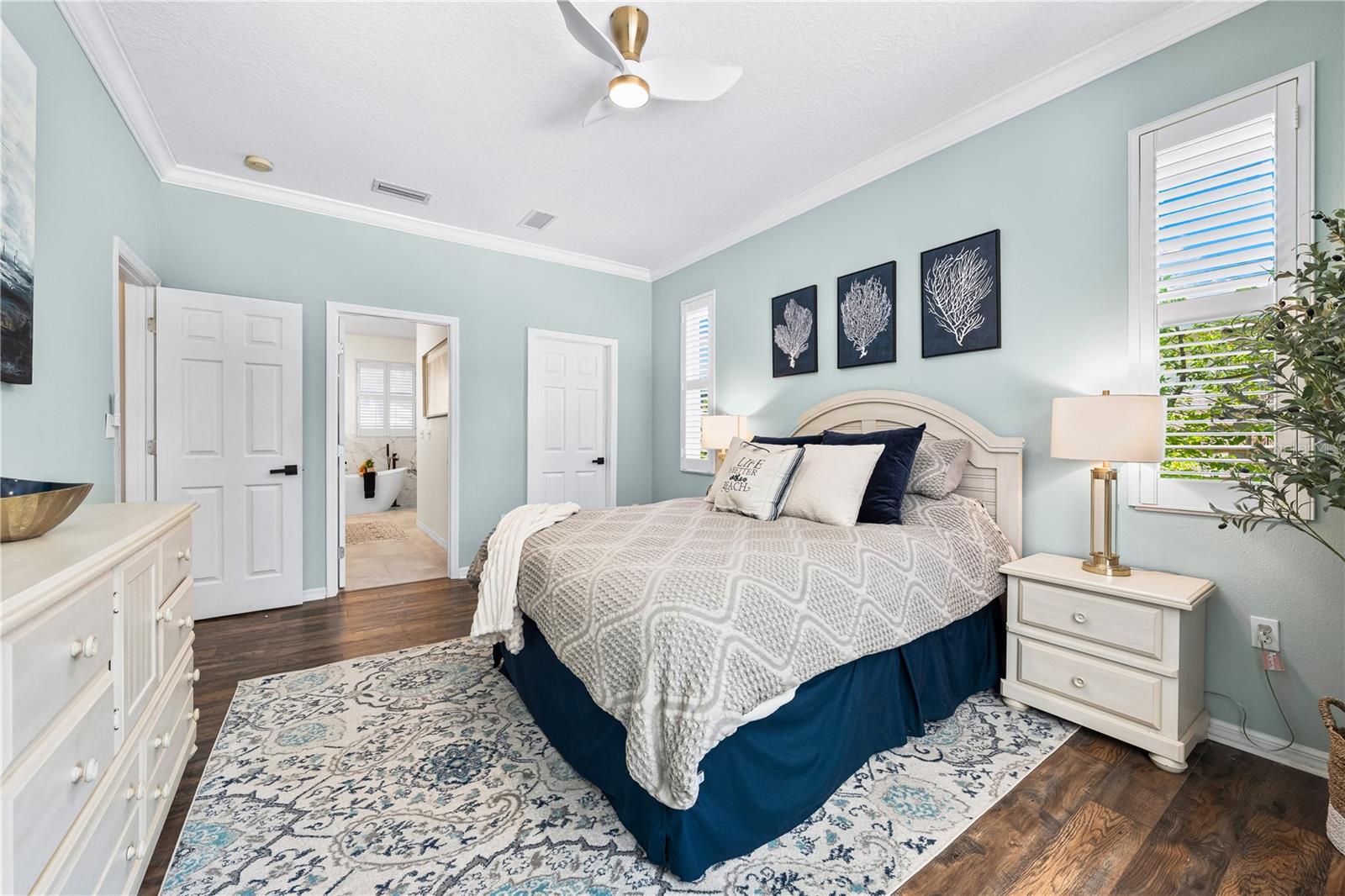 5272 SUNNYDALE CIR E