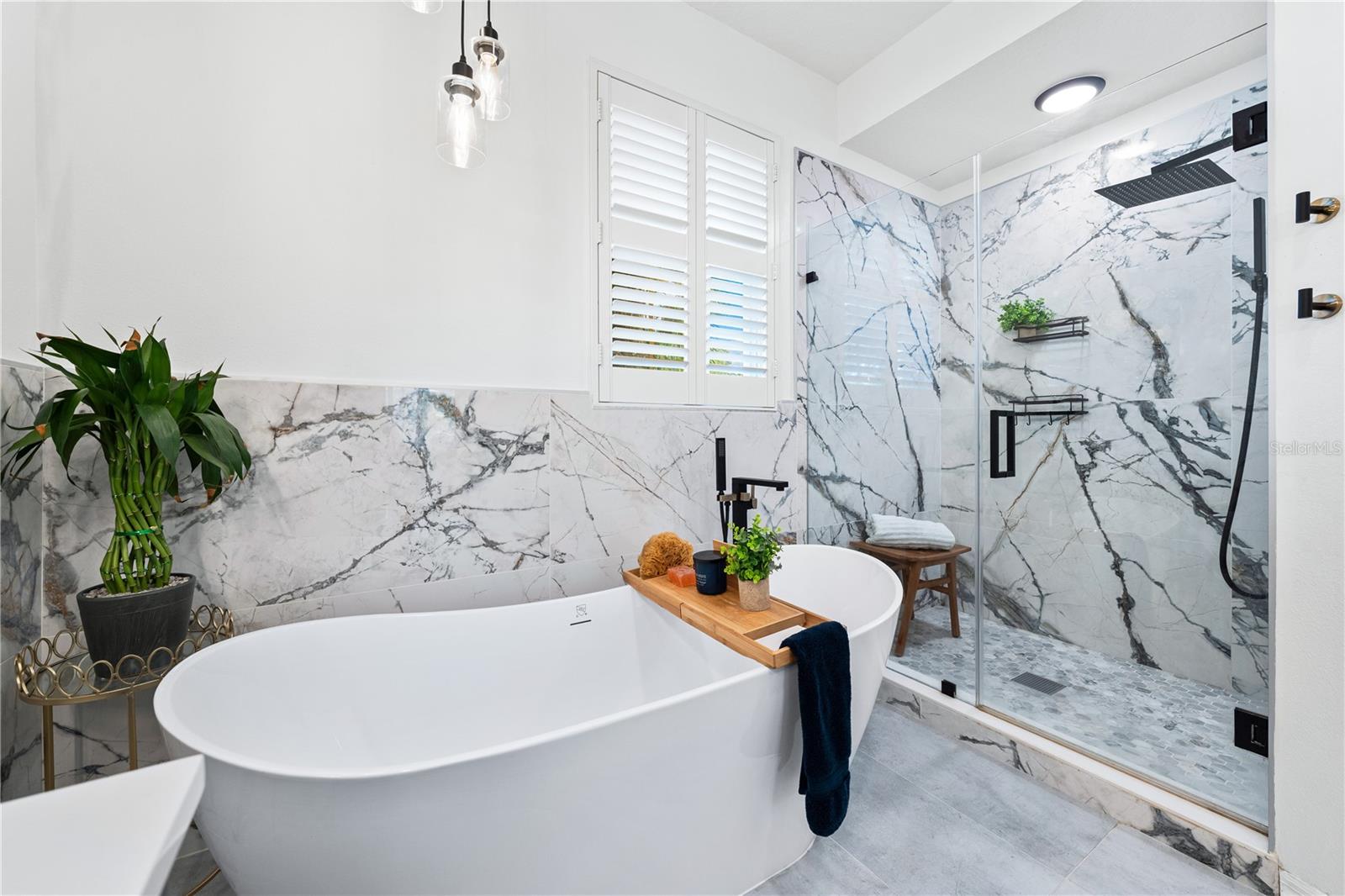 5272 SUNNYDALE CIR E