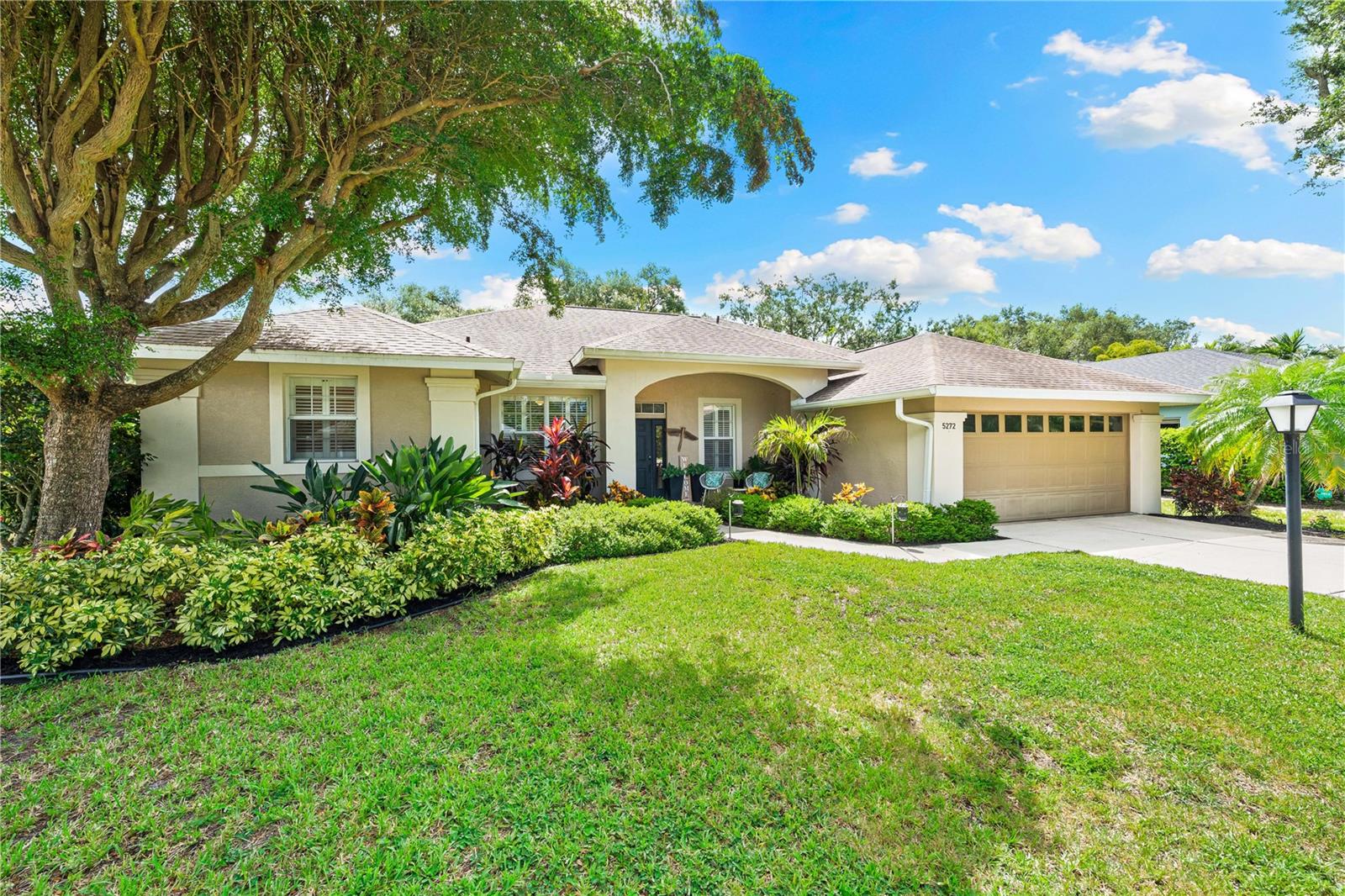 5272 SUNNYDALE CIR E