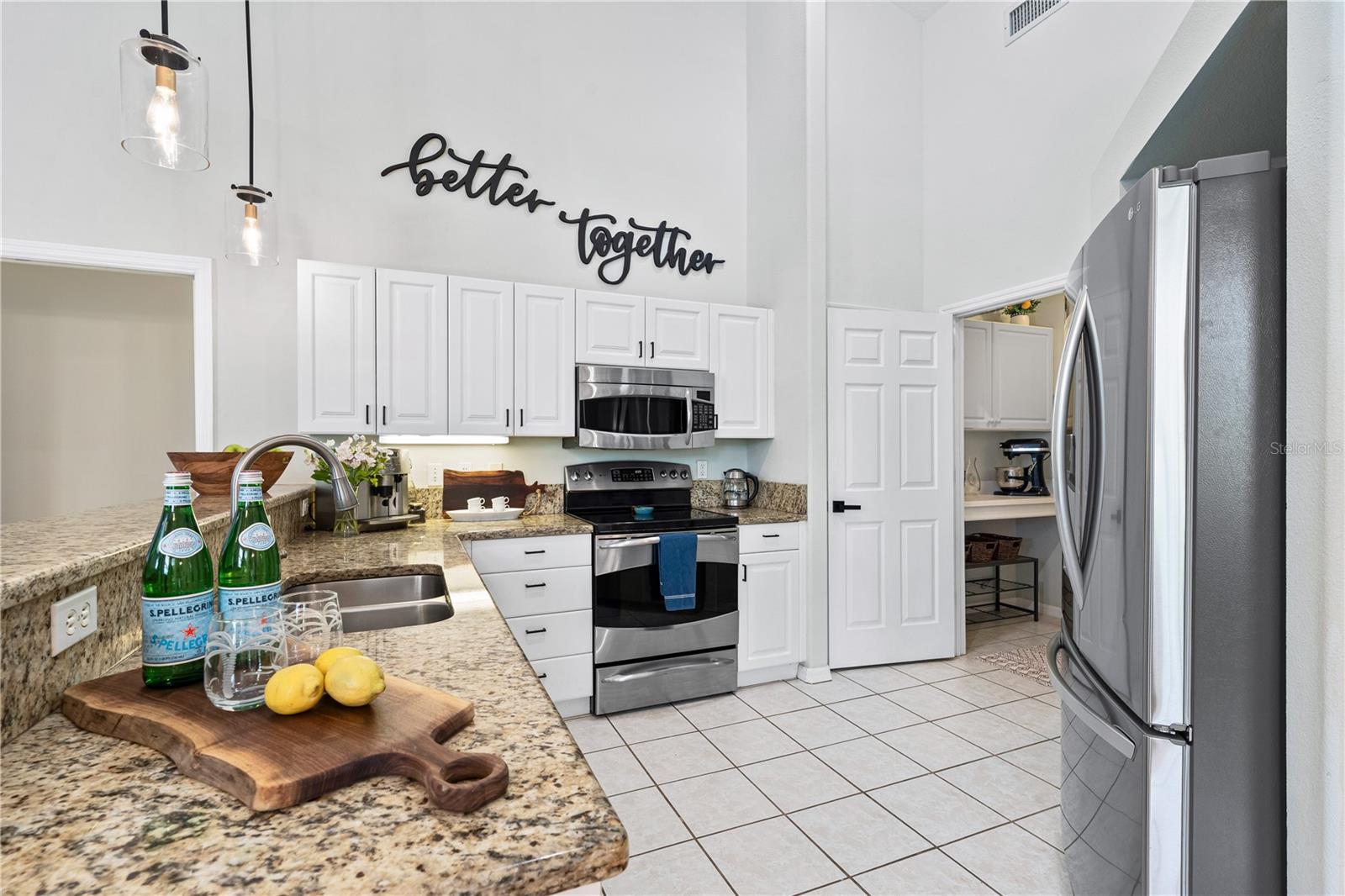 5272 SUNNYDALE CIR E