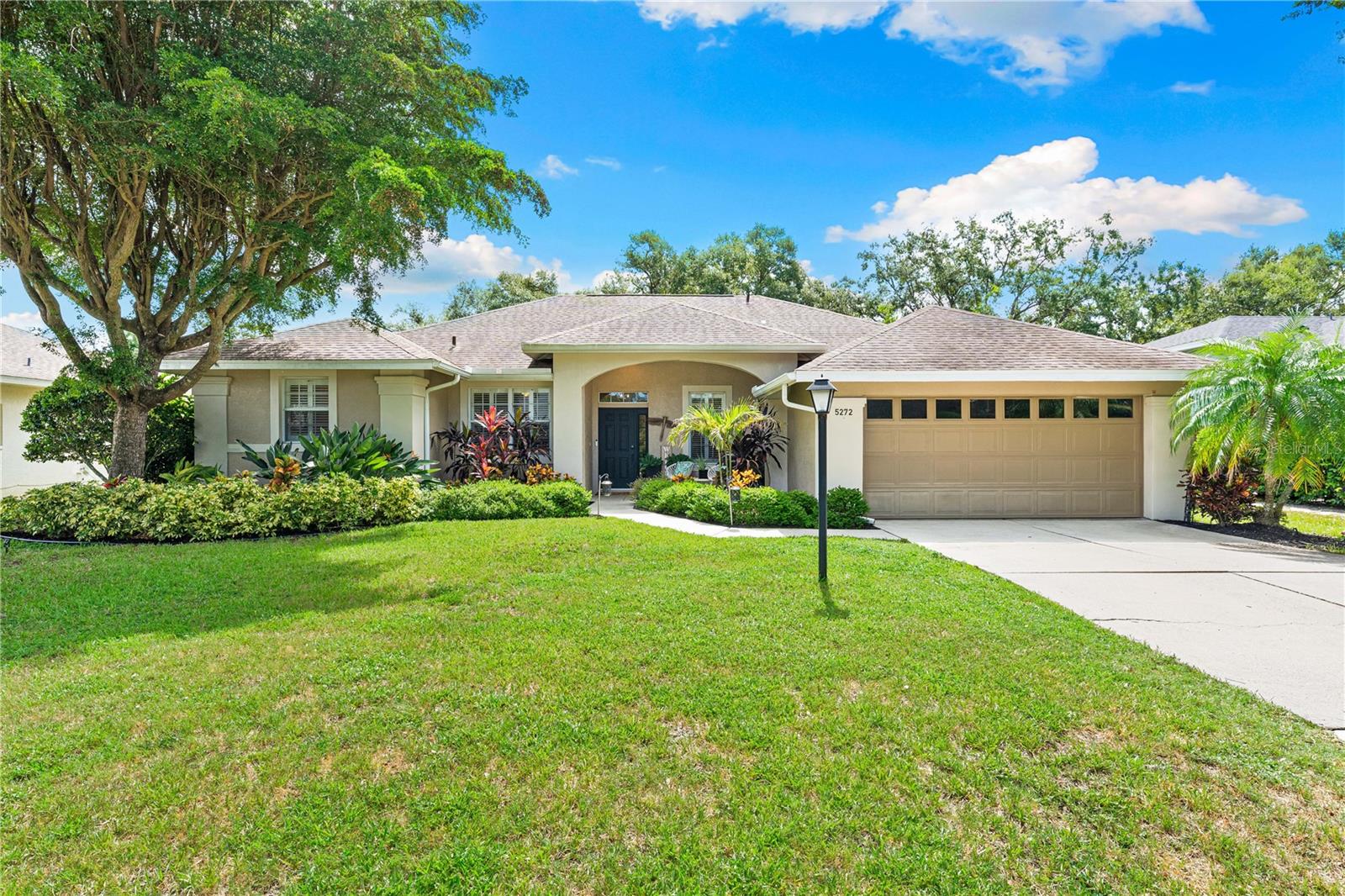 5272 SUNNYDALE CIR E