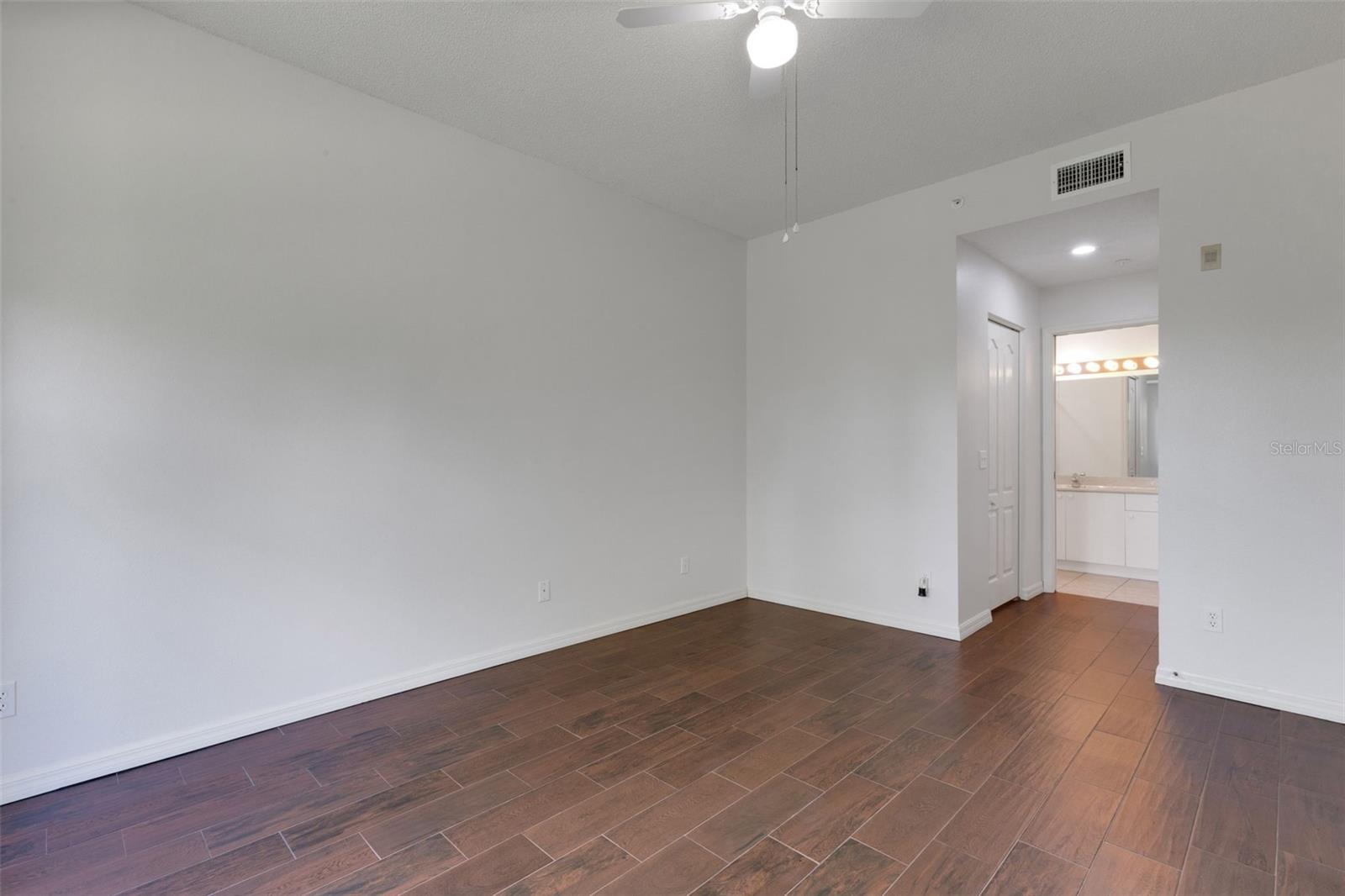 4640 TOWER HILL LN #2316