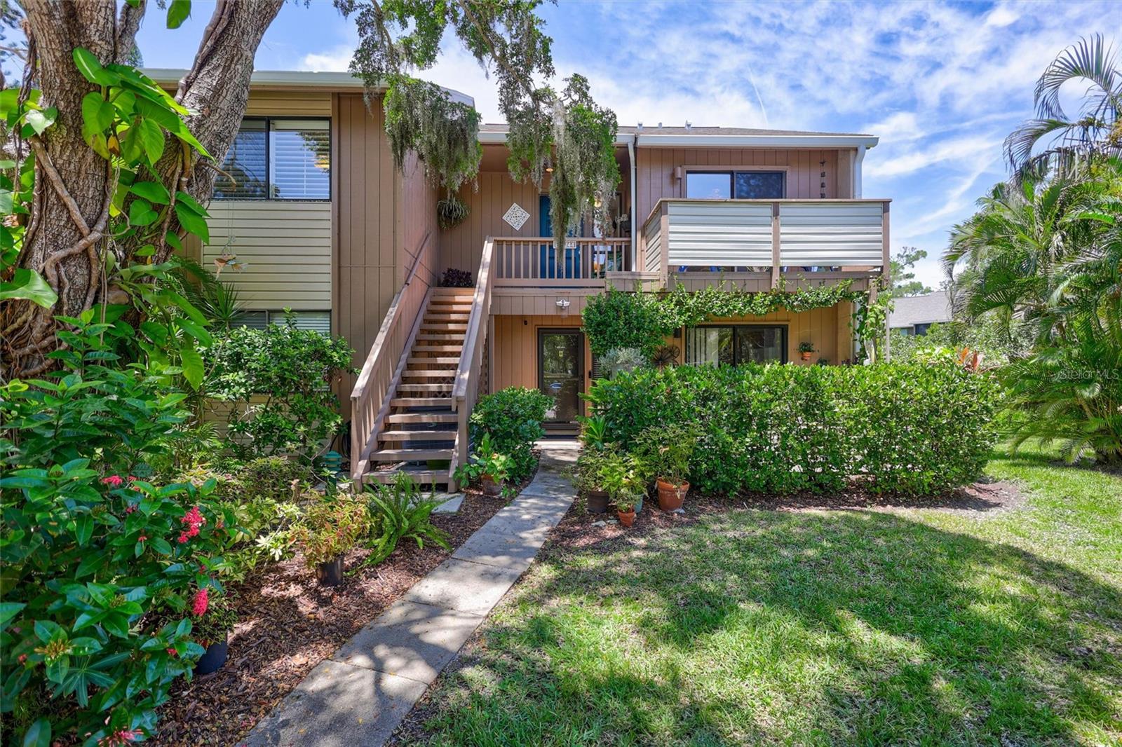 1637 BROOKHOUSE CT #244