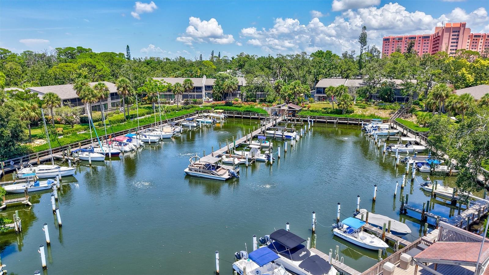 1637 BROOKHOUSE CT #244