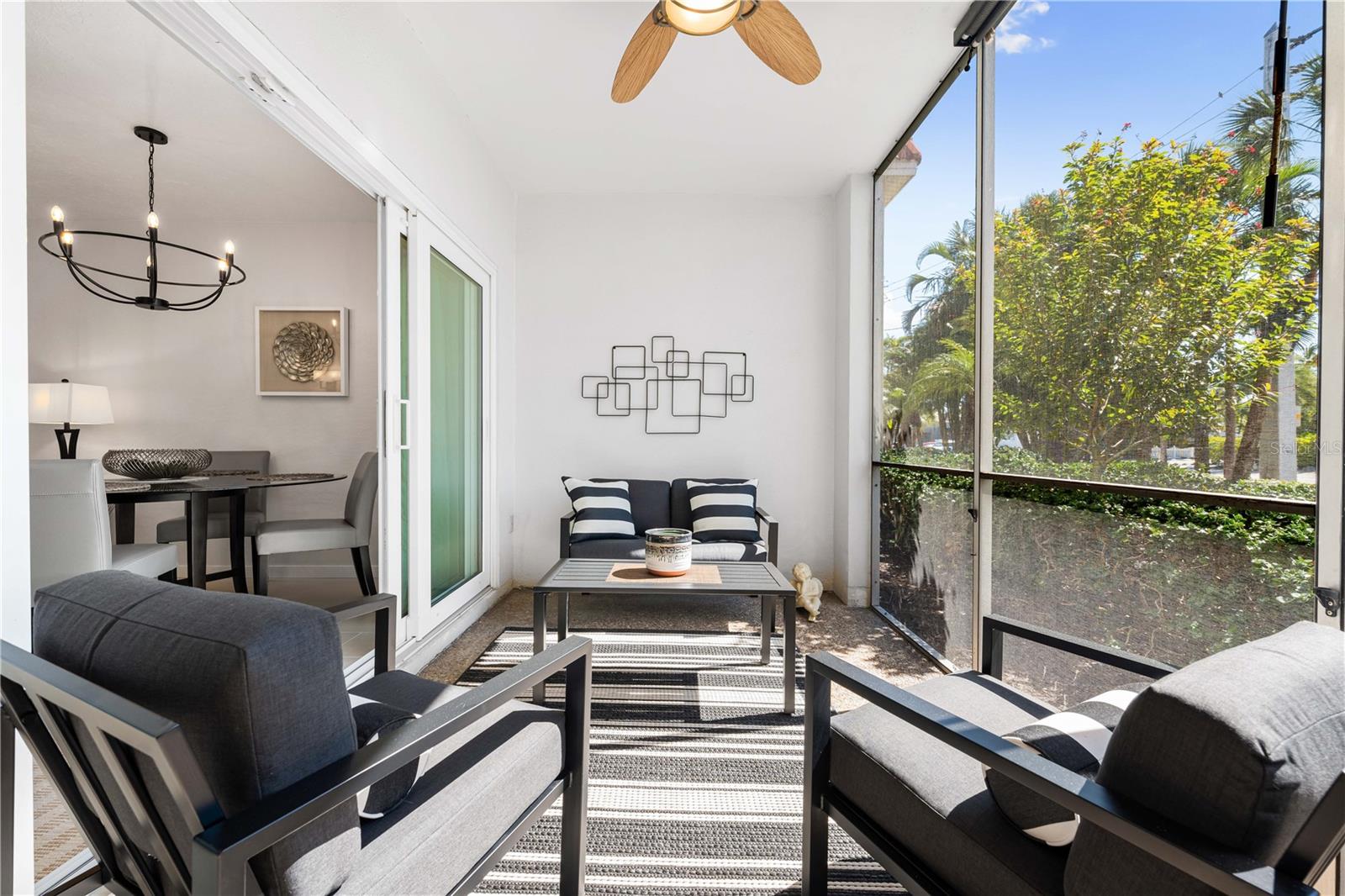 137 AVENIDA MESSINA #2
