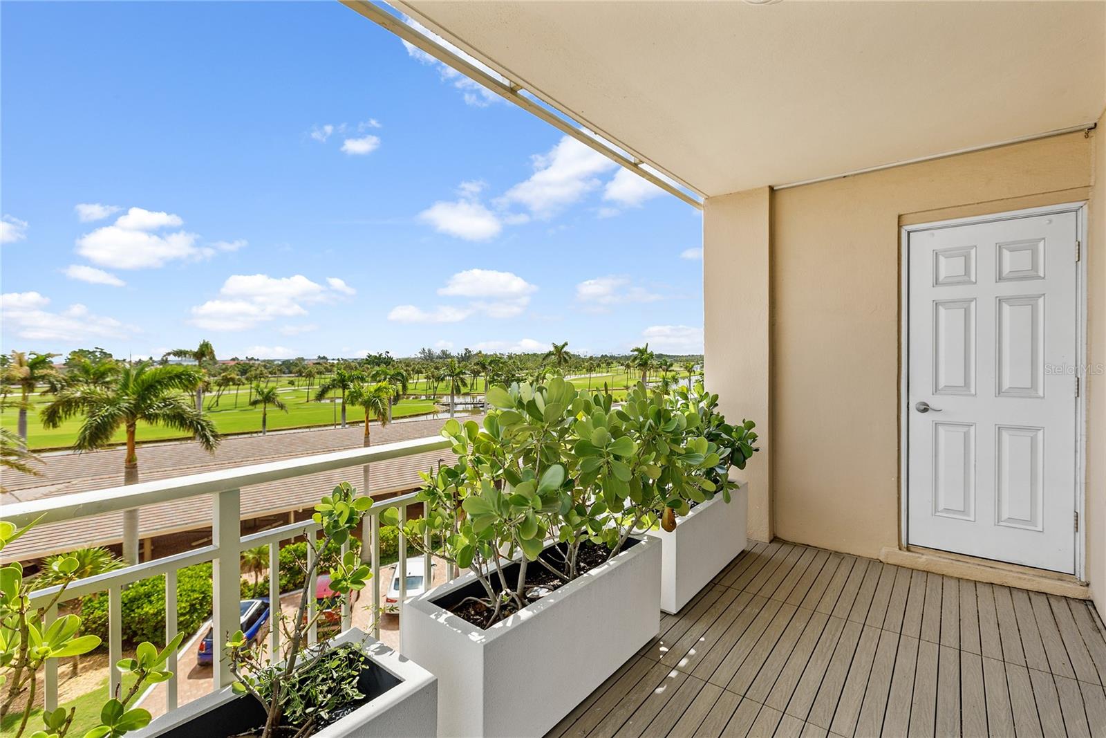 601 LONGBOAT CLUB RD #404S