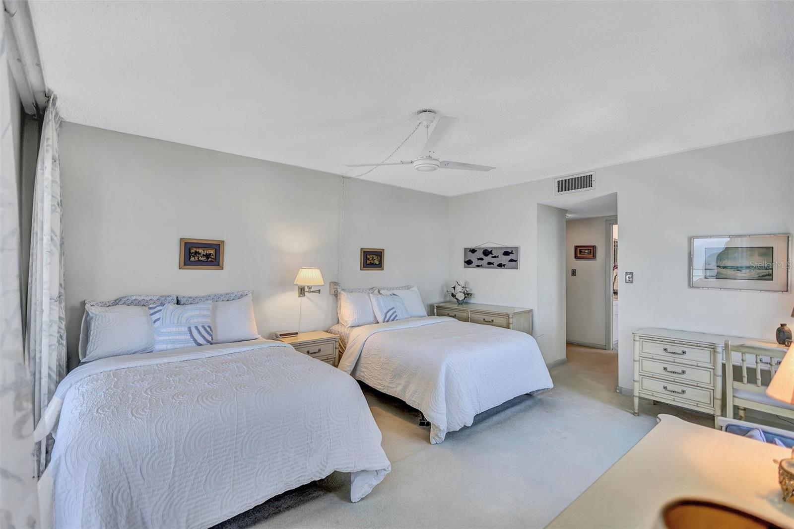 6140 MIDNIGHT PASS RD #601