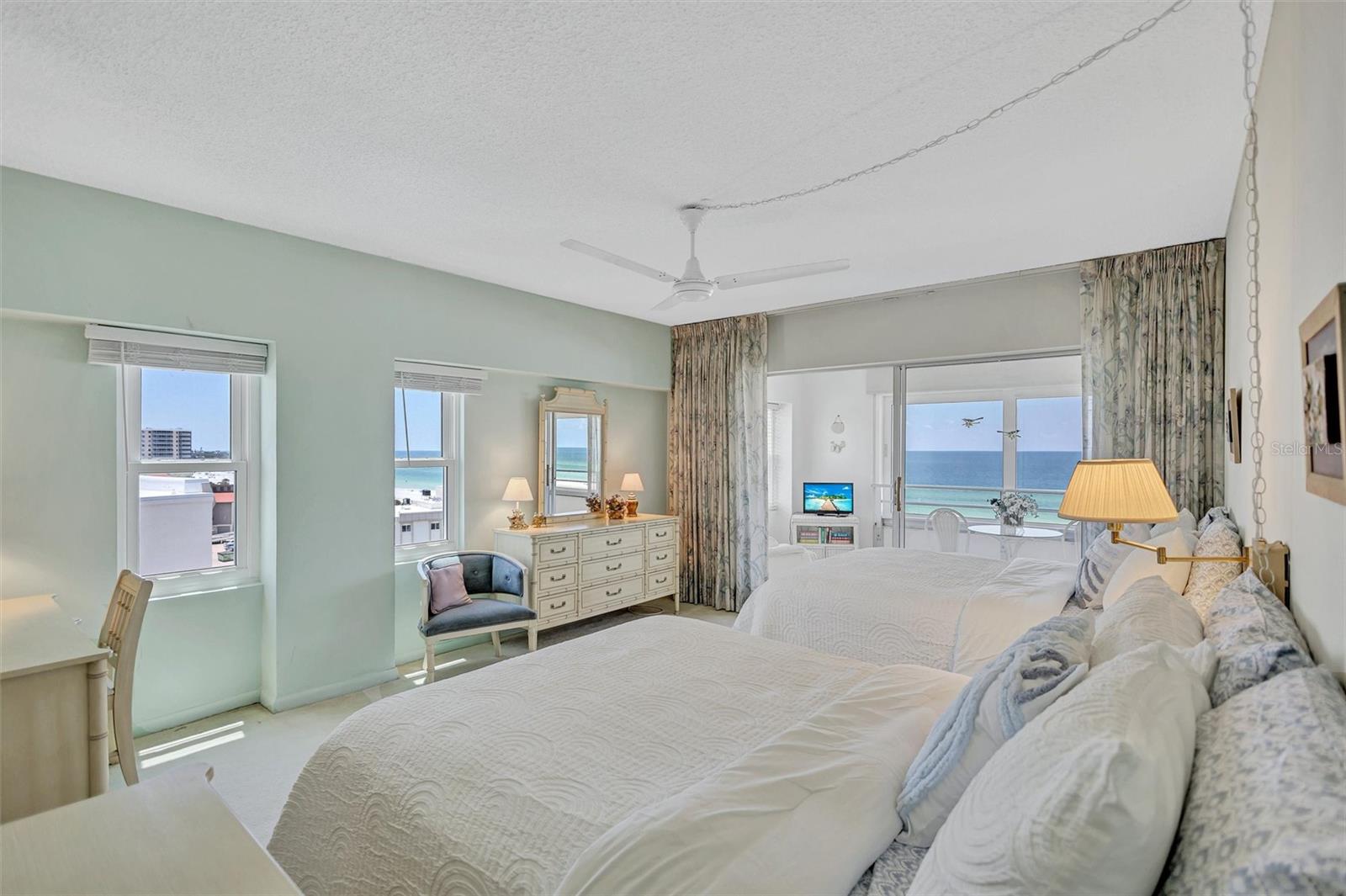 6140 MIDNIGHT PASS RD #601