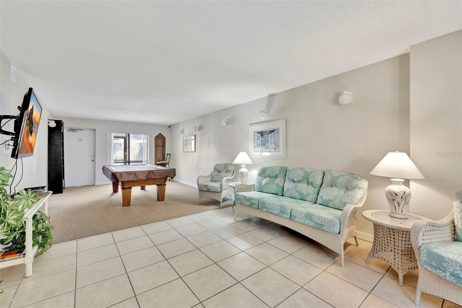 6157 MIDNIGHT PASS RD #E24