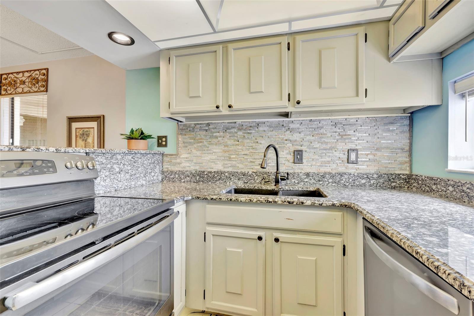 6157 MIDNIGHT PASS RD #E24