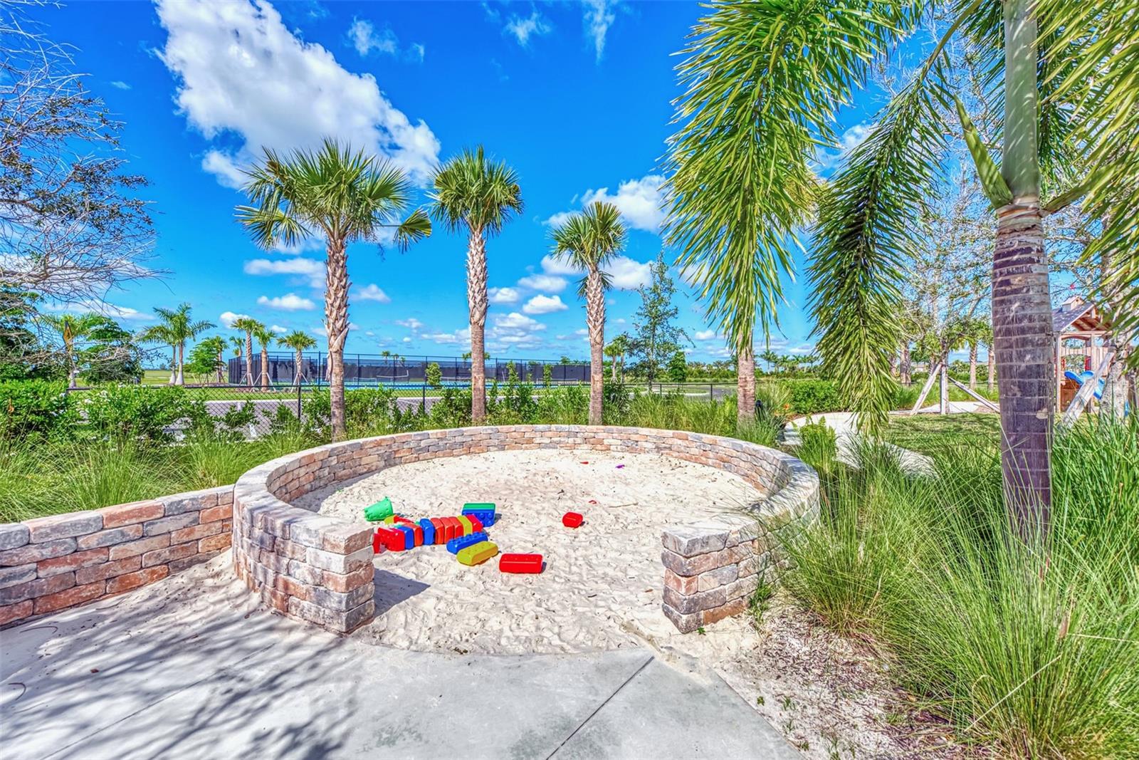 8216 SUMMER NIGHT RD