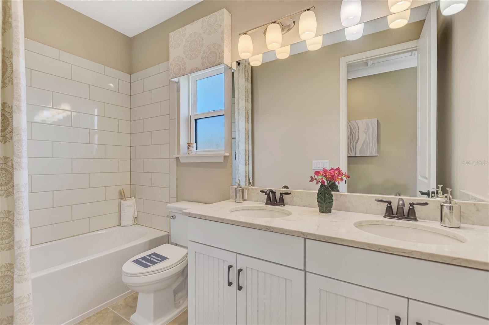 8216 SUMMER NIGHT RD