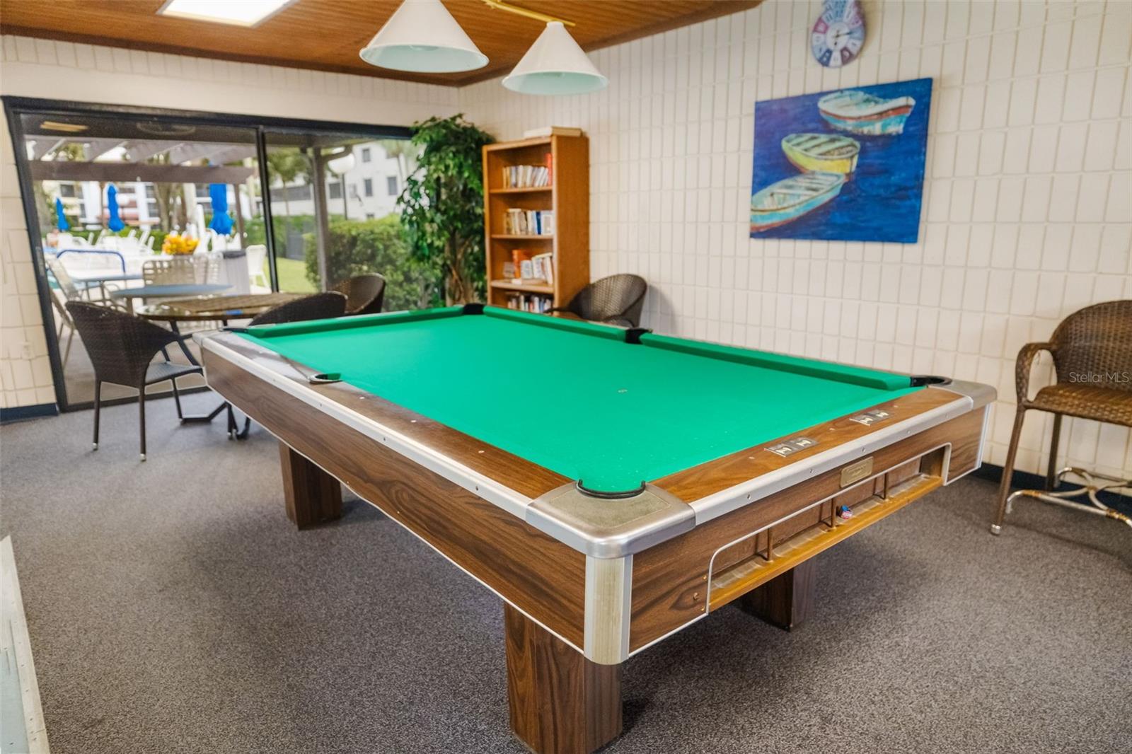 2585 COUNTRYSIDE BLVD #4302