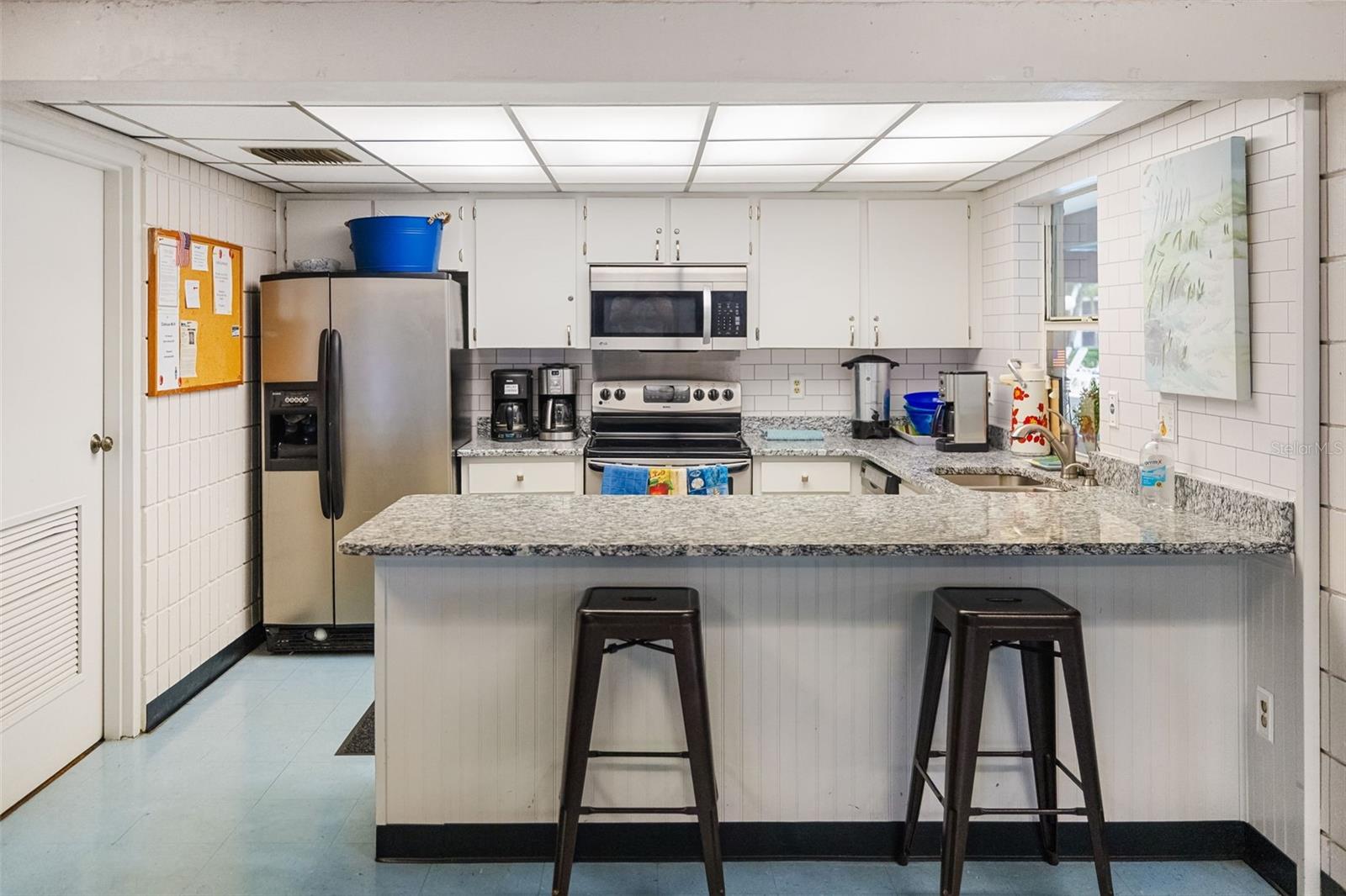 2585 COUNTRYSIDE BLVD #4302