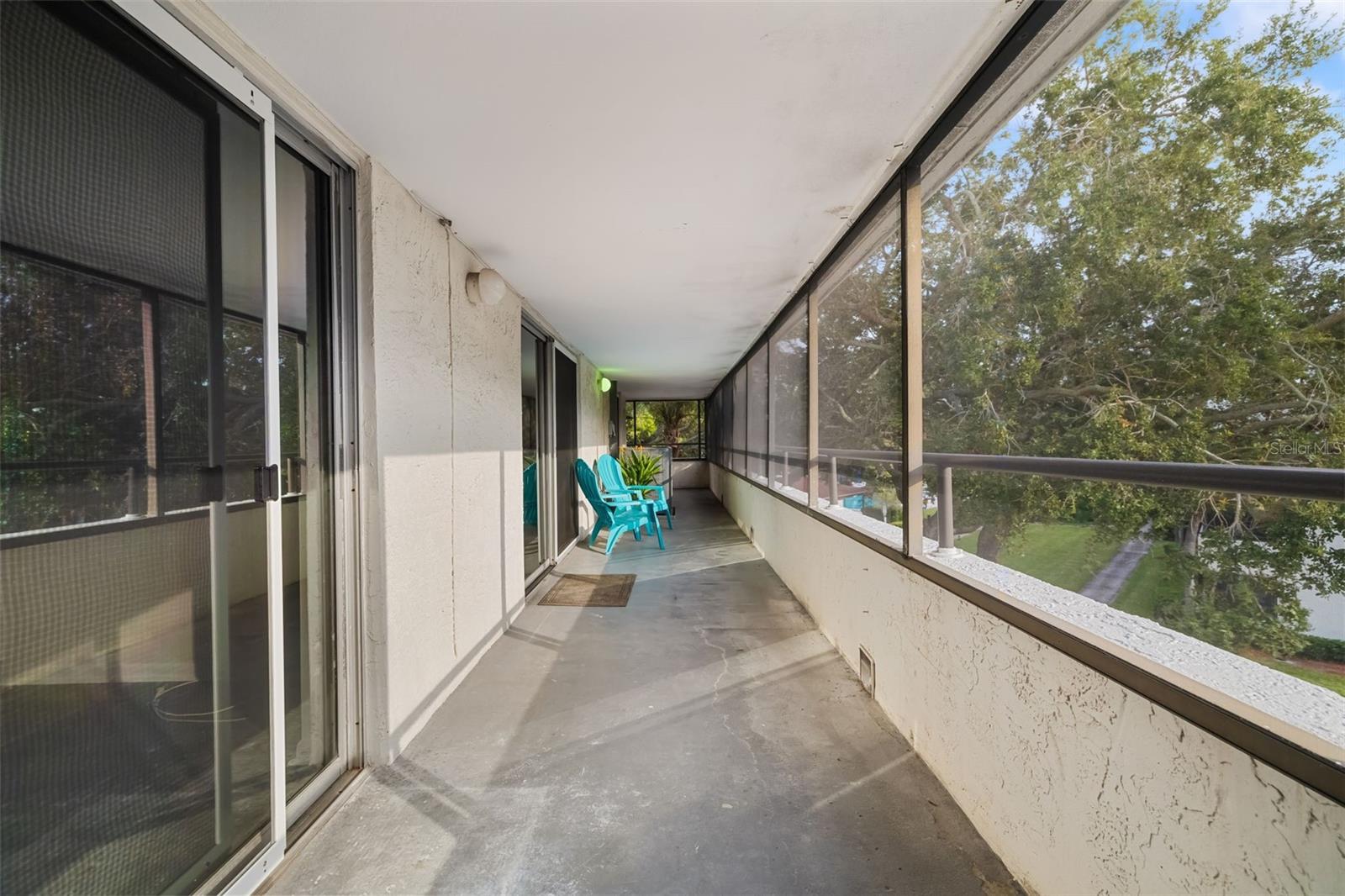 2585 COUNTRYSIDE BLVD #4302