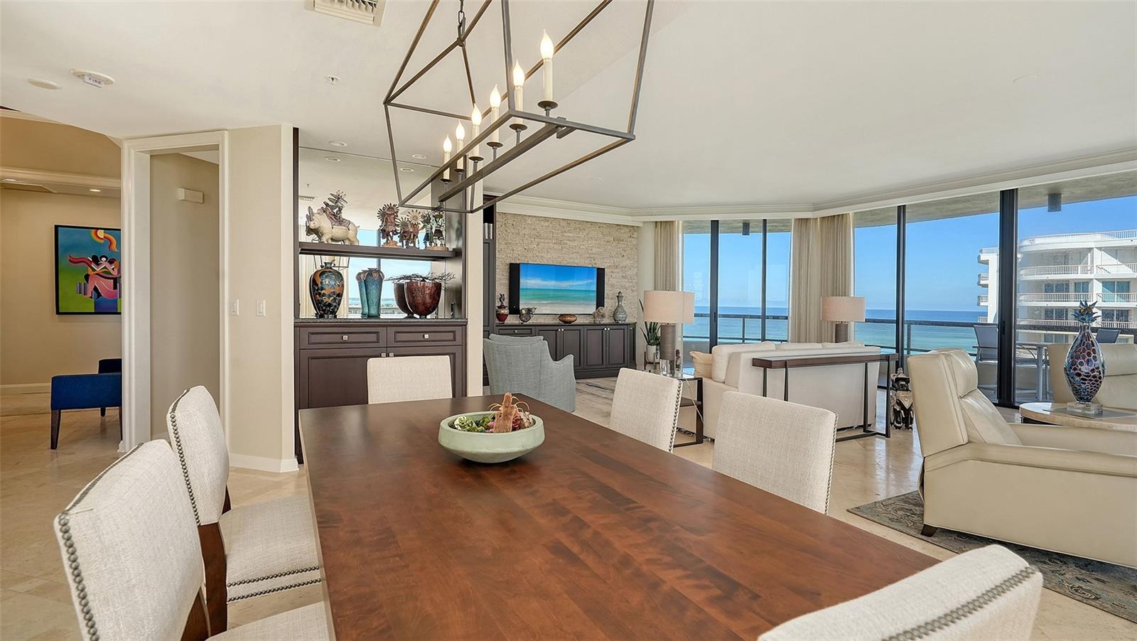 435 L AMBIANCE DR #L707