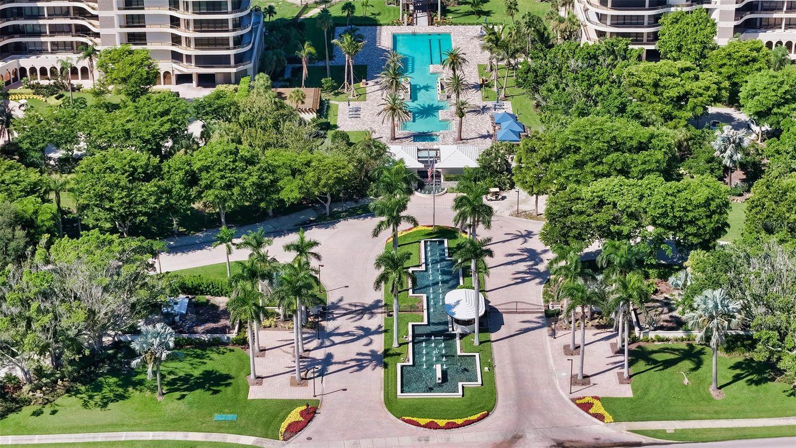 435 L AMBIANCE DR #L707