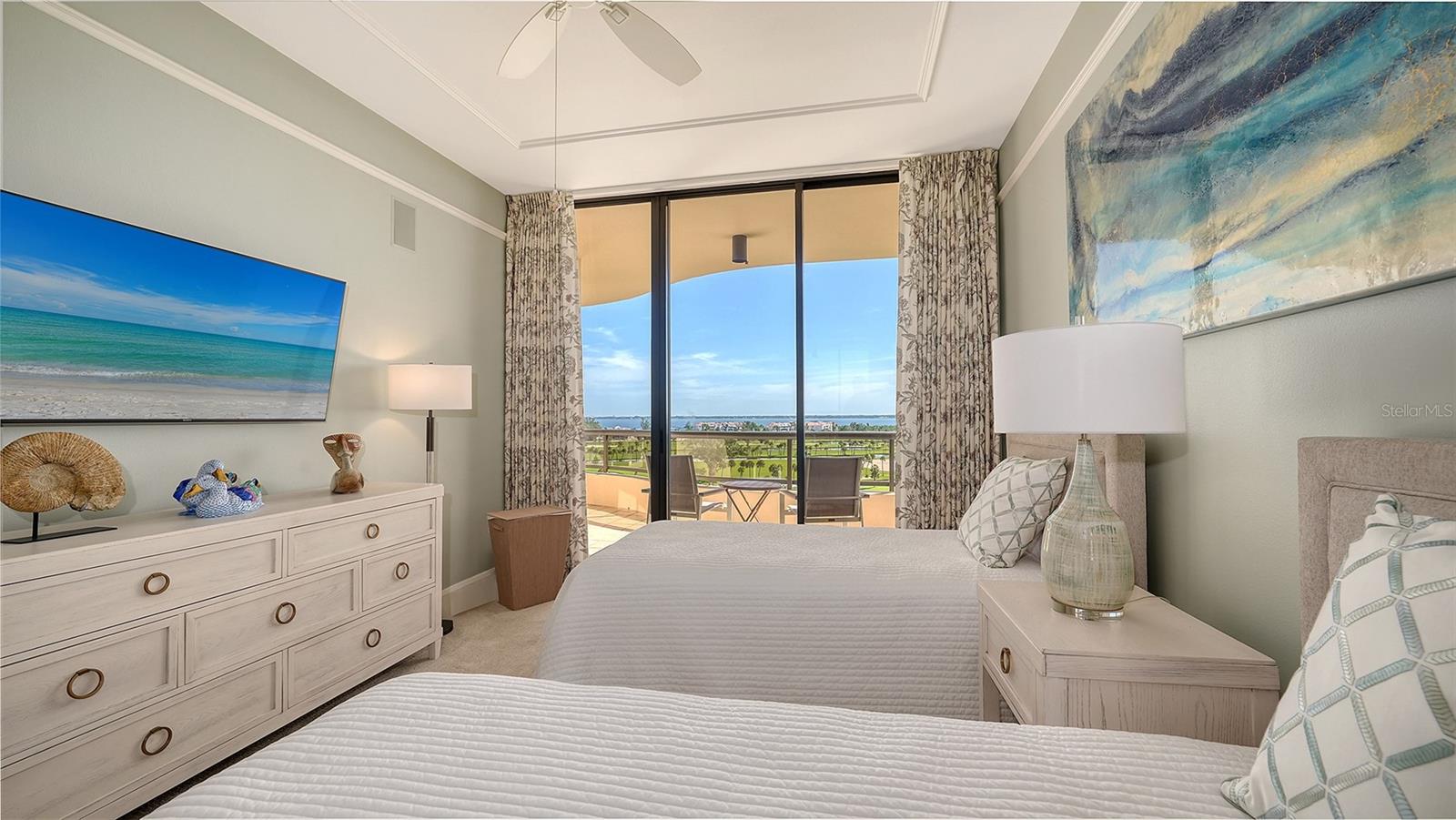 435 L AMBIANCE DR #L707