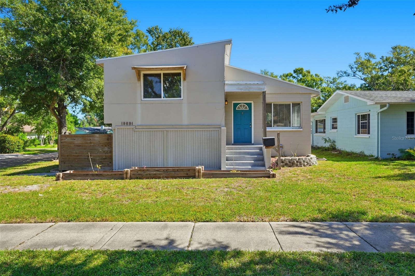 4247 DR MARTIN LUTHER KING JR ST N