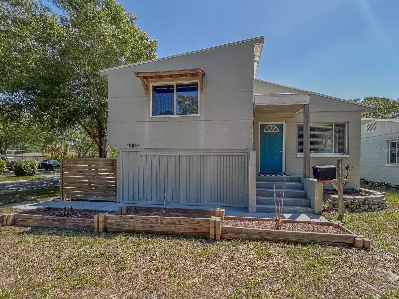 4247 DR MARTIN LUTHER KING JR ST N