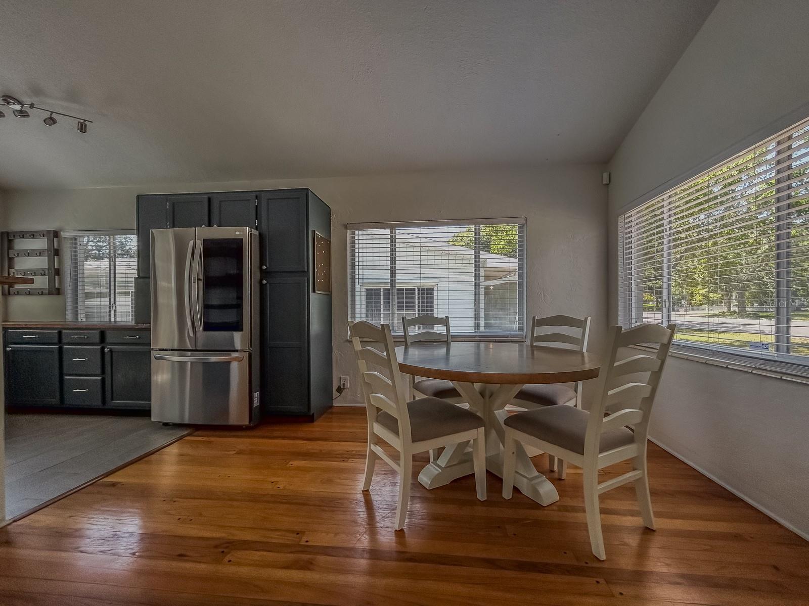 4247 DR MARTIN LUTHER KING JR ST N