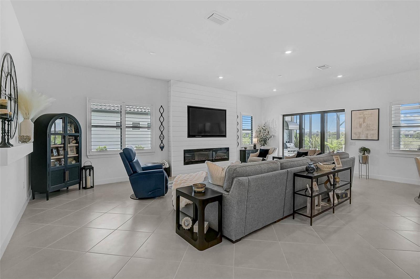 14698 HIDDEN SAWGRASS PATH