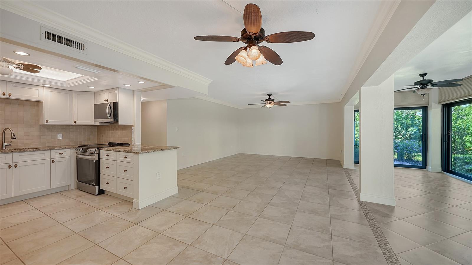 225 HOURGLASS WAY #103